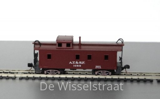 Microtrains 50040 Wagon 34' Wood Sheathed Caboose