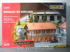 Faller 130595 Woonhuis met dorpswinkel