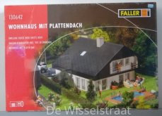 Faller 130642 Woonhuis met platen dak