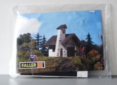 Faller B-234 Kapel in de Dolomieten
