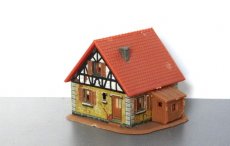 Huis 346141 Klein vrijstaand huisje met schuurtje