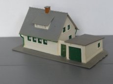 Huis 379945 Huisje met garage