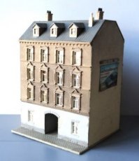 Huis 390215 Stadshuis met midden doorgang