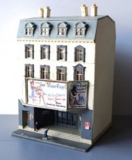 Huis 390216 Stadshuis met bioscoop
