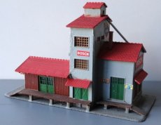 Huis 390218 Fabriekje met goederenloods