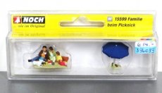Noch 15599 Familie tijdens Picknick, 4 figuren