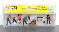 Noch 15616 Hout hakken, 5 figuren en attributen