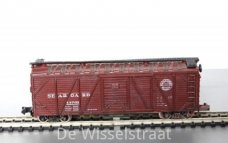 Roco 28906 Wagon Boxcar, 40 Foot, Wood Sheathed